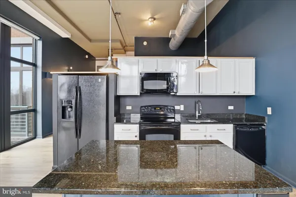 $2,400 | 2720 South Arlington Mill Drive, Unit 308, Arlington, VA 22206