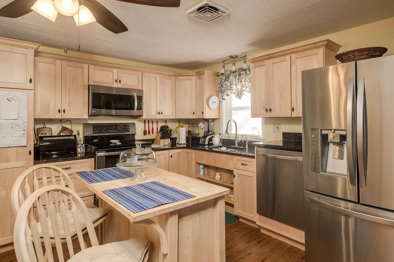 10 Jacobs Drive Rochester, NH 03867 - Photo 6 of 20