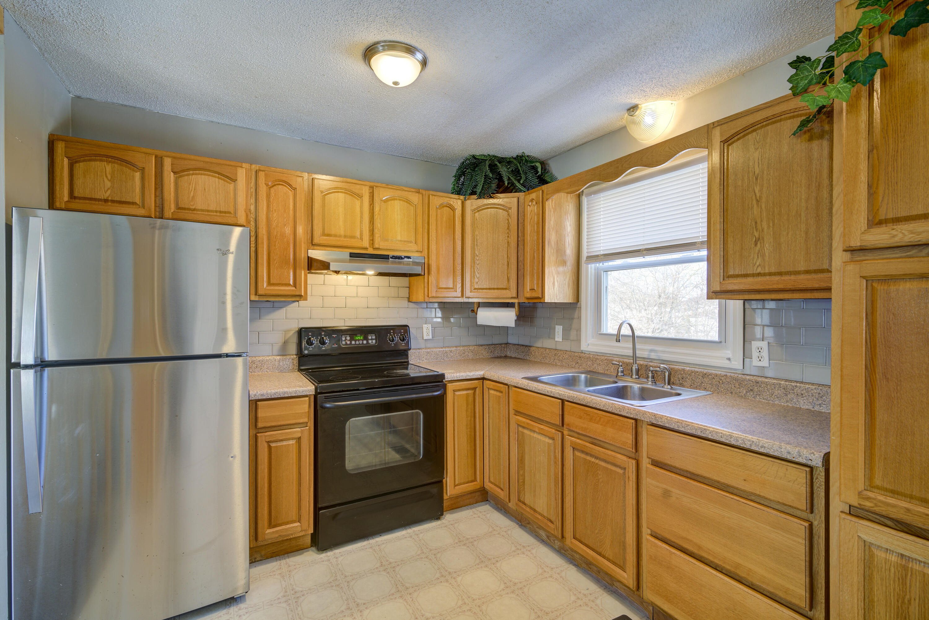 1500 Ben Gamble Road Jonesborough, TN 37659 - Photo 17 of 40 KITCHEN