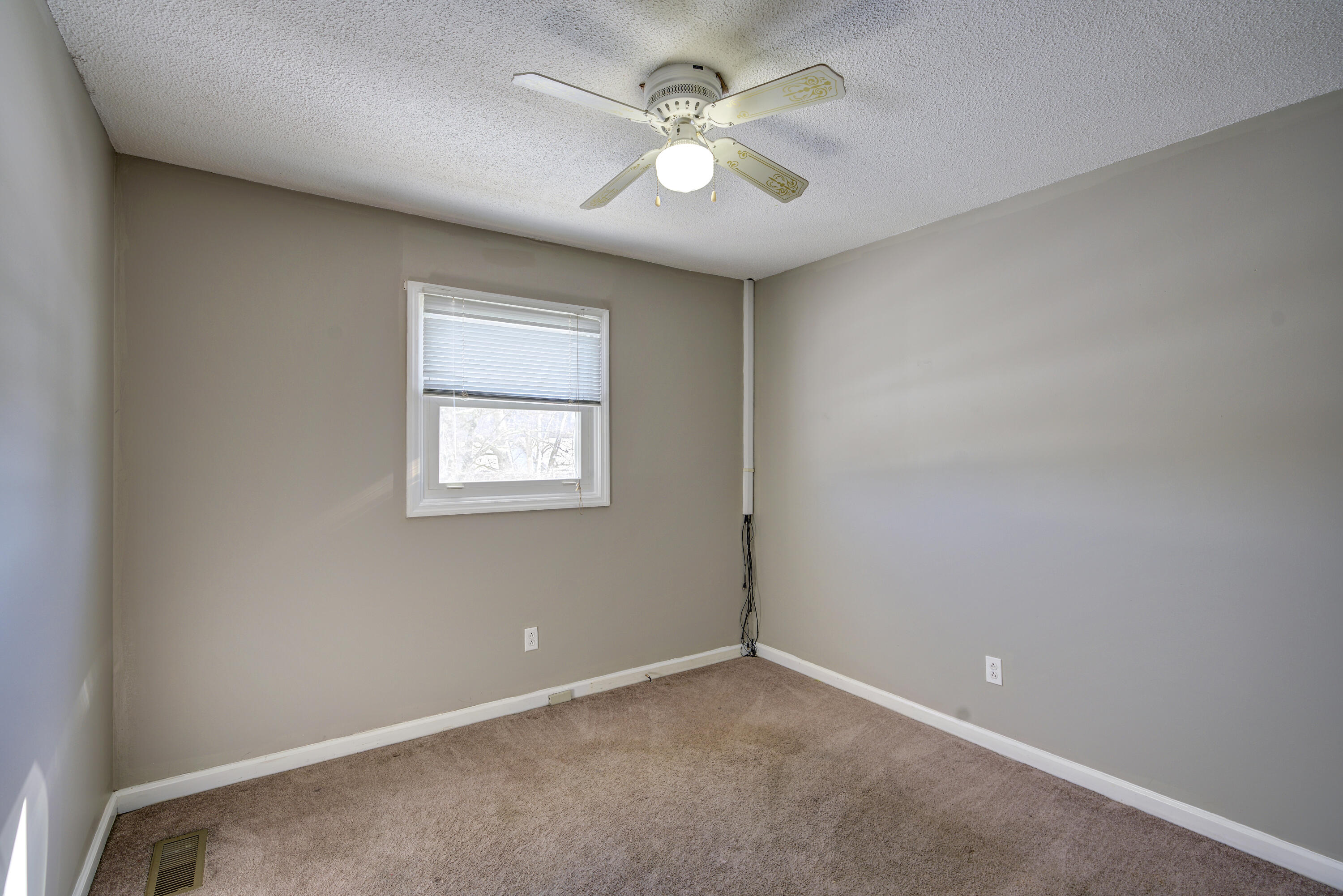 1500 Ben Gamble Road Jonesborough, TN 37659 - Photo 24 of 40 BEDROOM 1