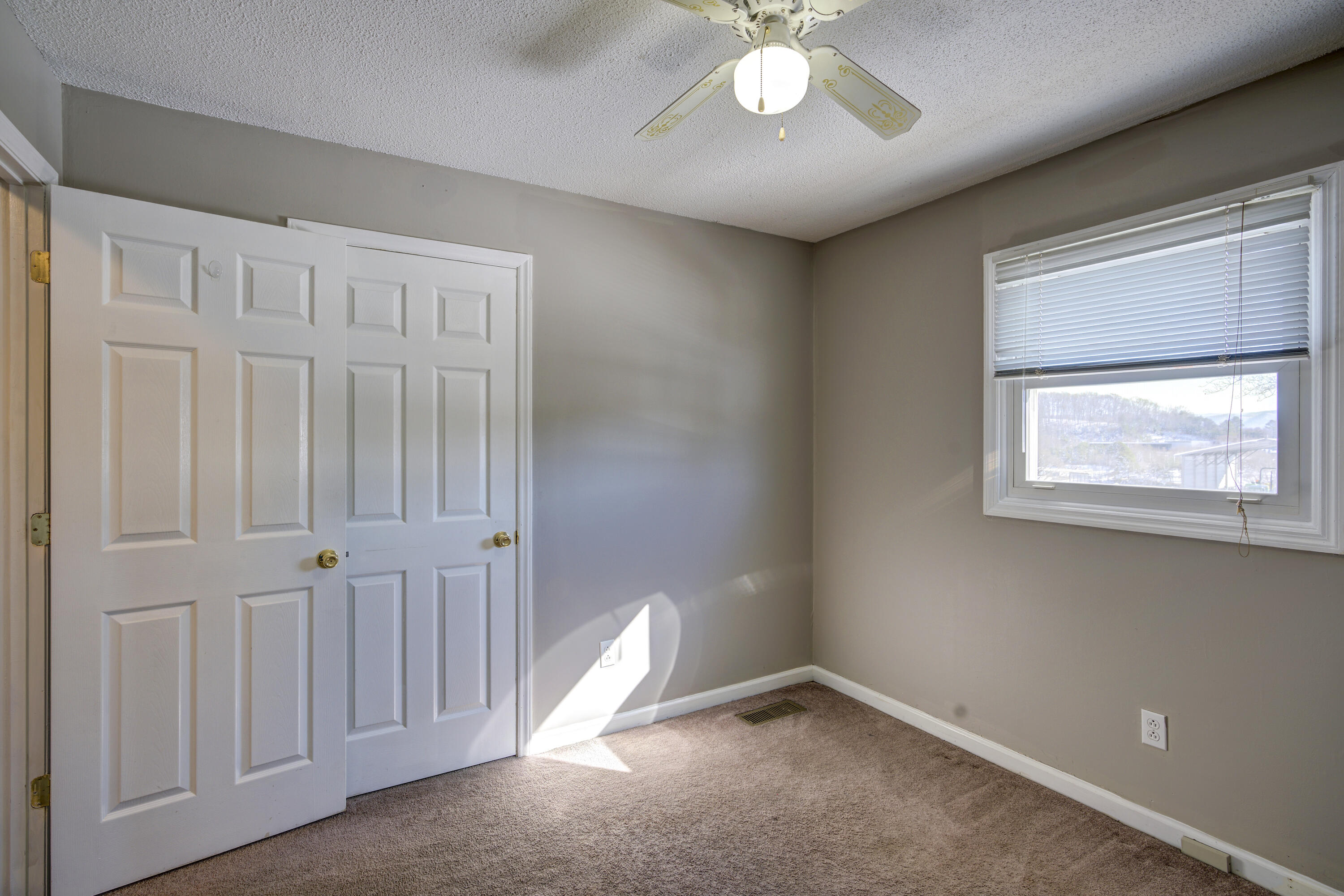 1500 Ben Gamble Road Jonesborough, TN 37659 - Photo 25 of 40 BEDROOM 1