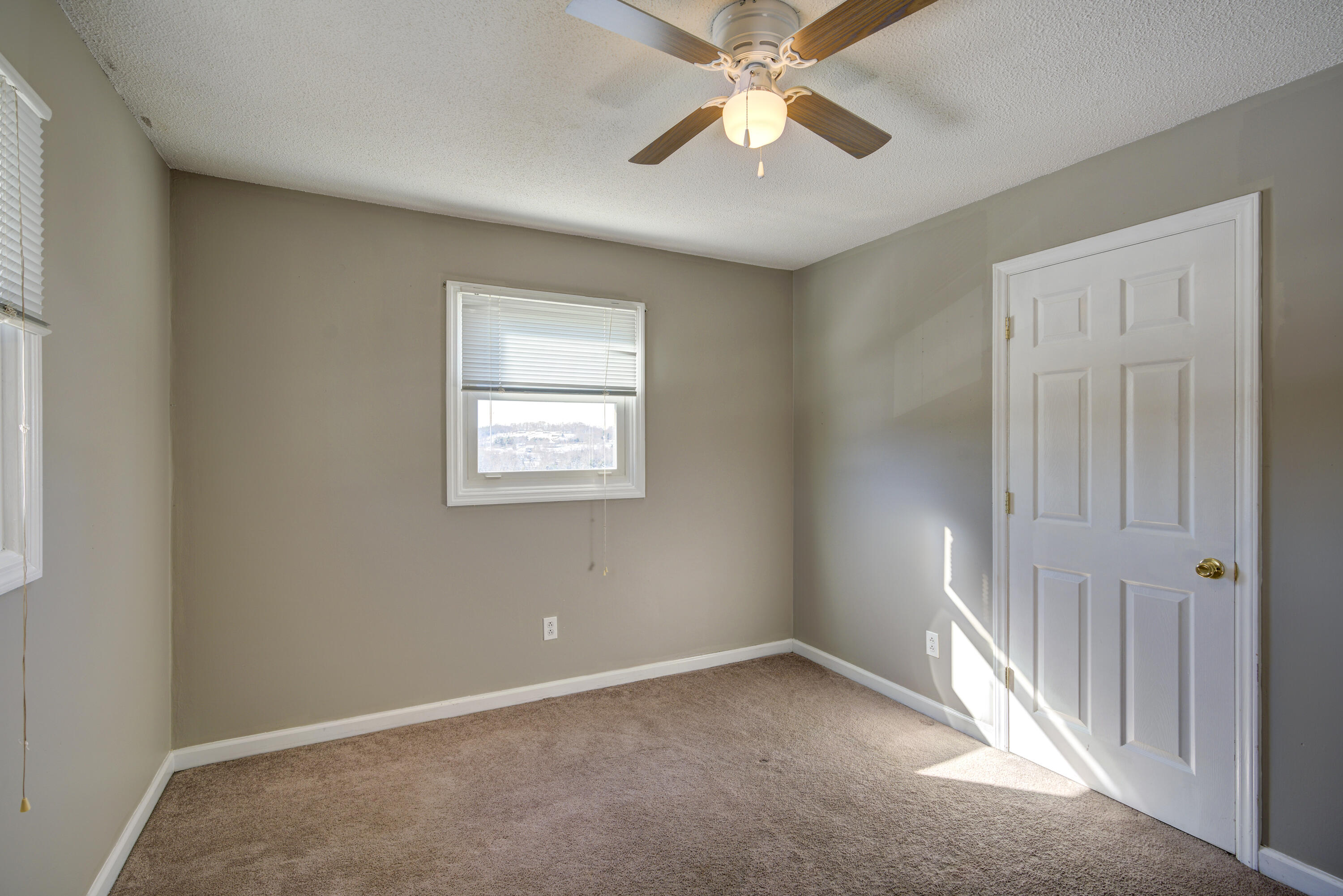 1500 Ben Gamble Road Jonesborough, TN 37659 - Photo 29 of 40 BEDROOM 3
