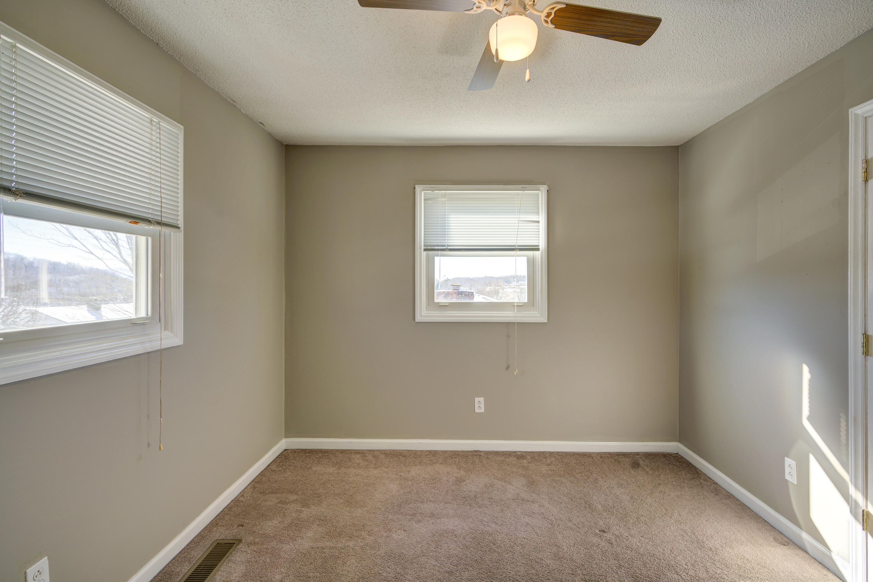 1500 Ben Gamble Road Jonesborough, TN 37659 - Photo 30 of 40 BEDROOM 3