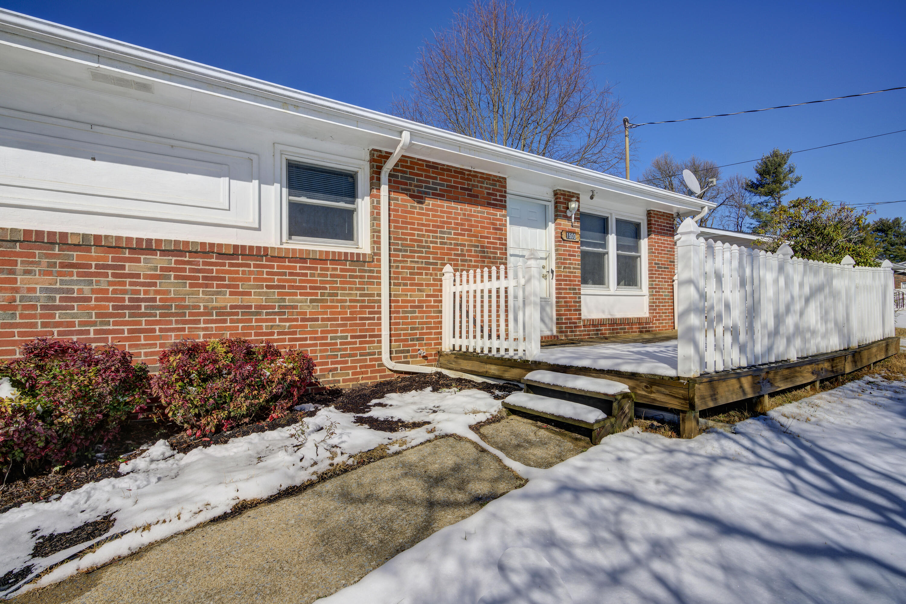 1500 Ben Gamble Road Jonesborough, TN 37659 - Photo 4 of 40 FRONT