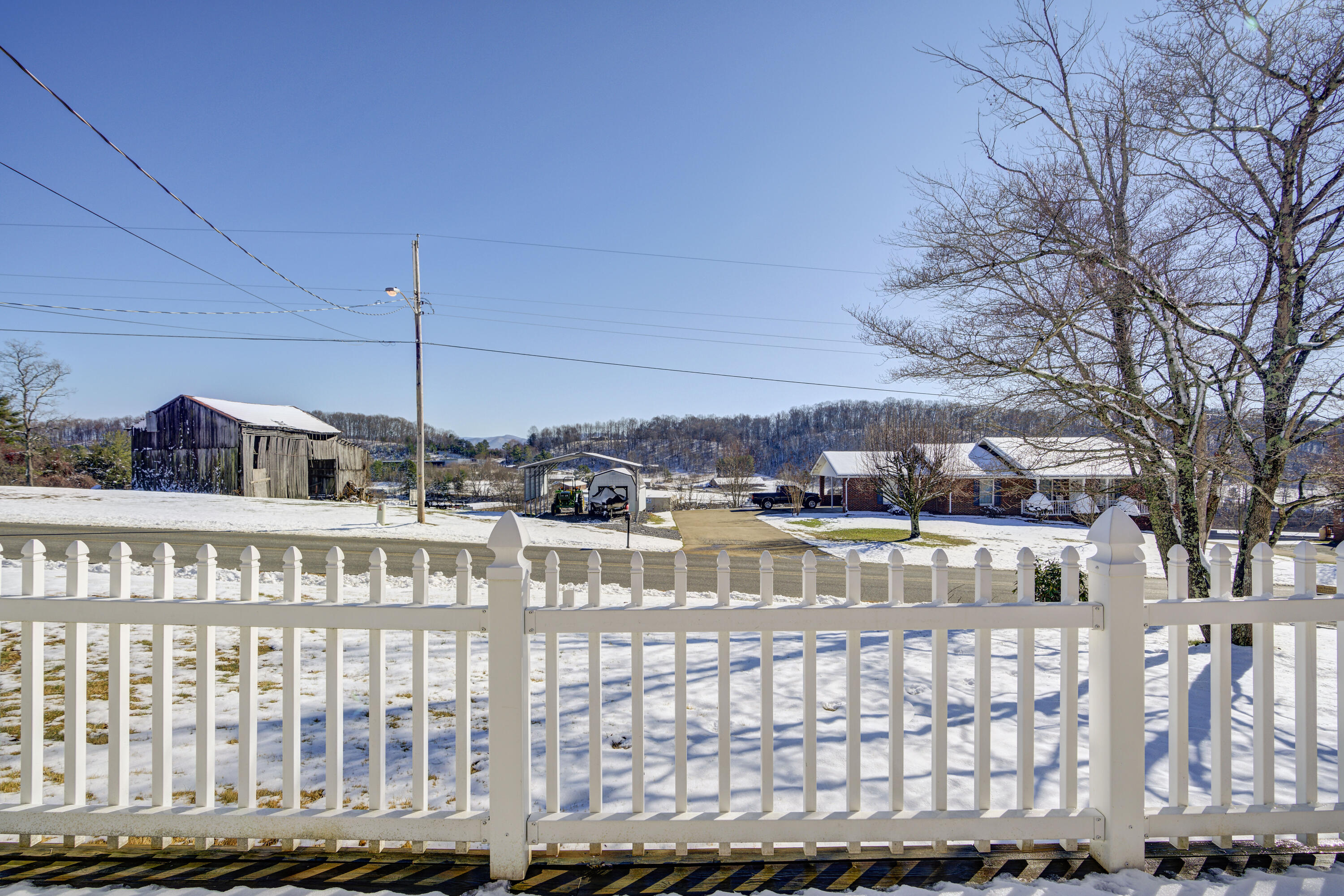 1500 Ben Gamble Road Jonesborough, TN 37659 - Photo 5 of 40 FRONT PORCH VIEW