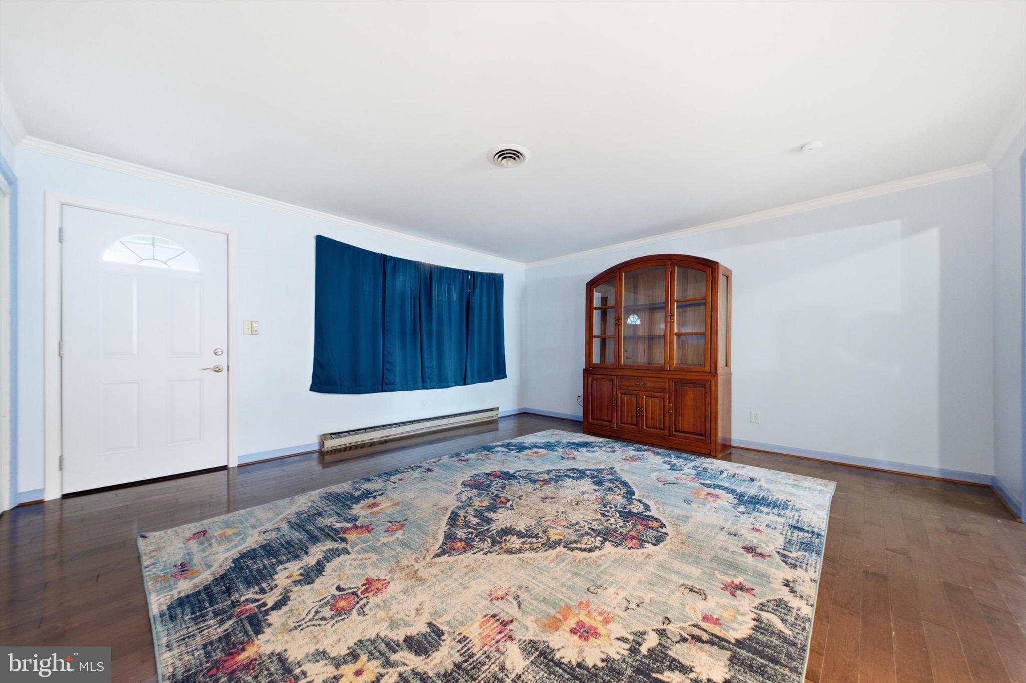 776 Evergreen Road Severn, MD 21144 - Photo 6 of 55 Foyer / Family Room