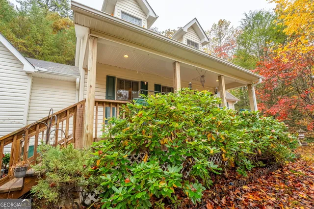 a house view with a backyard