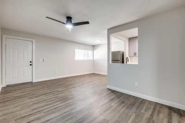 $1,200 | 5909 Gaston Avenue, Unit 203, Dallas, TX 75214