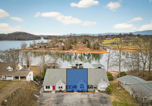 $849,900 | 209 North Berrong Street, Hiawassee, GA 30546