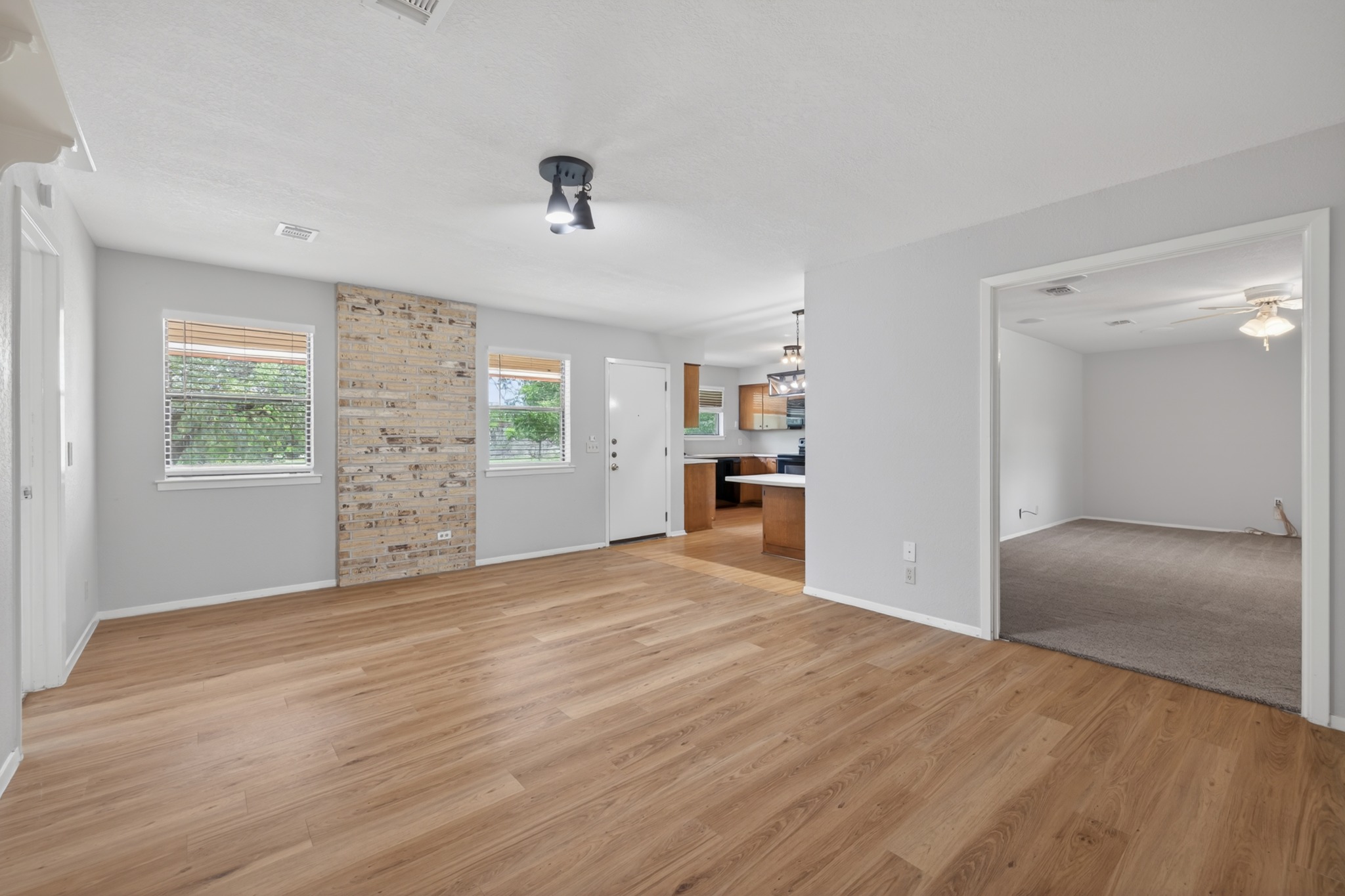 615 Old Manchaca Road Austin, TX 78748 - Photo 7 of 40