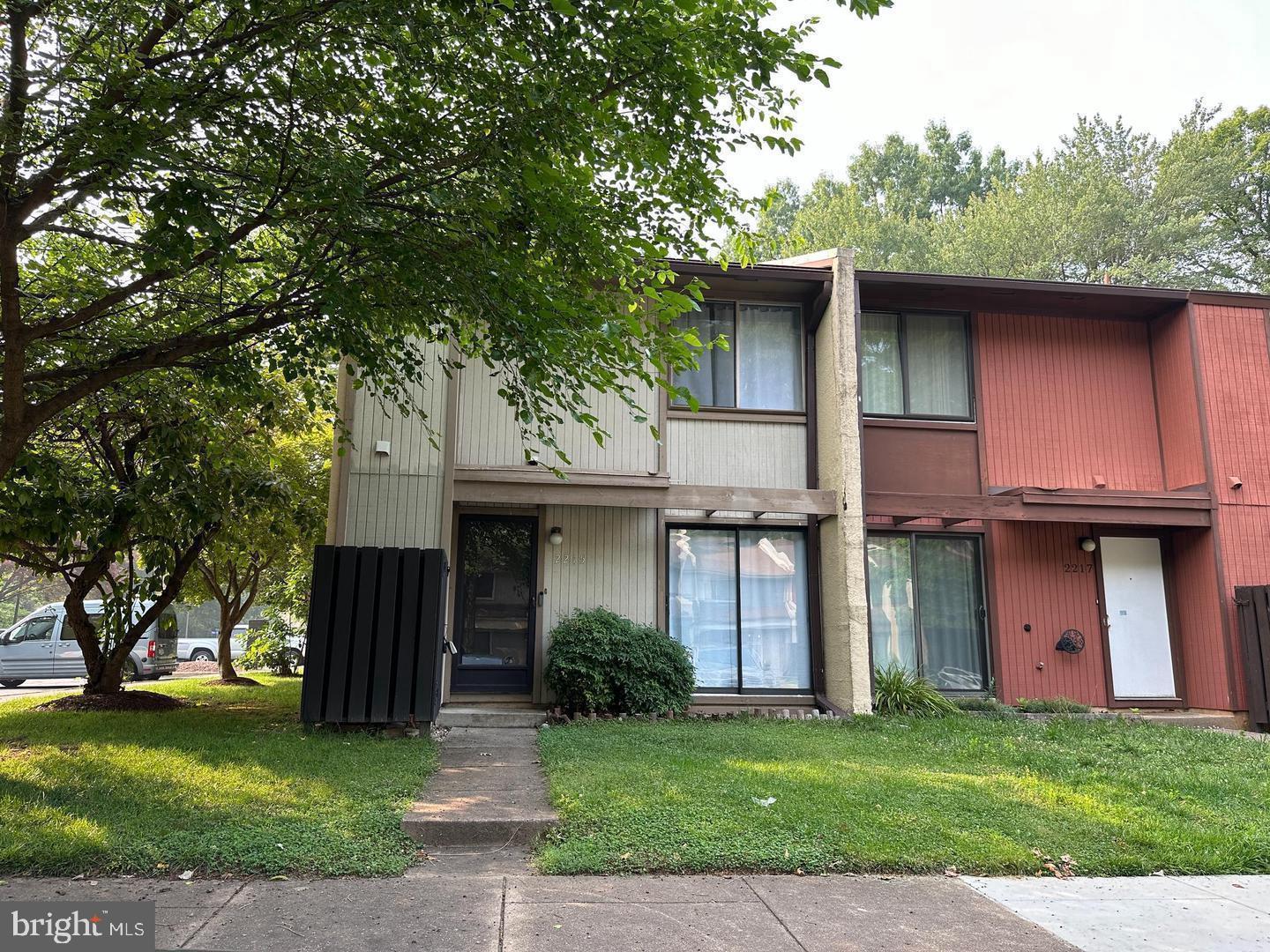 2215 Cartwright Place Reston, VA 20191 - Photo 1 of 14