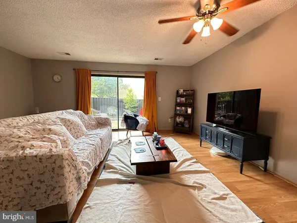 $2,500 | 2215 Cartwright Place, Reston, VA 20191