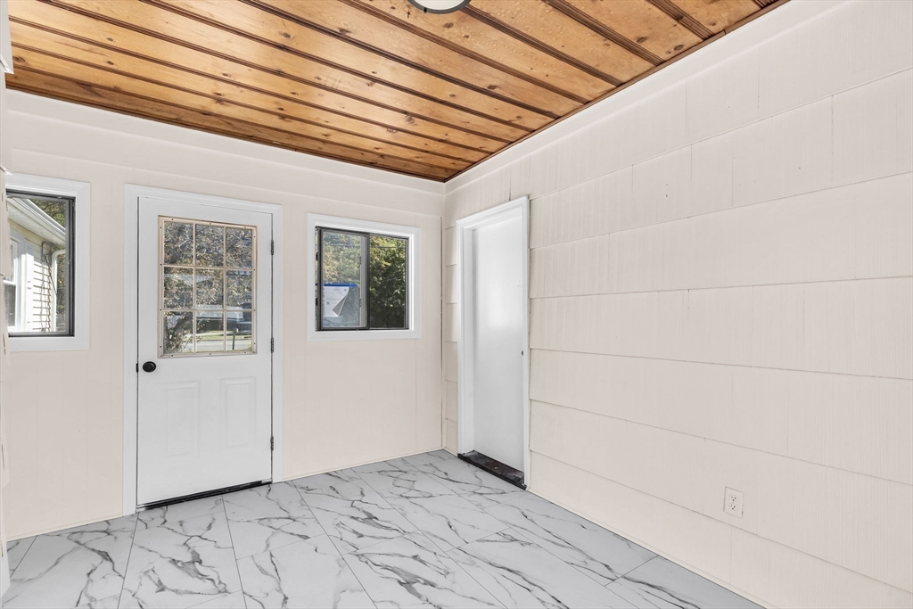 716 Parker Street Springfield, MA 01119 - Photo 23 of 29 Gallery Image 23
