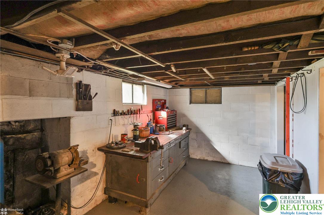 429 Monocacy Drive Bath, PA 18014 - Photo 38 of 61