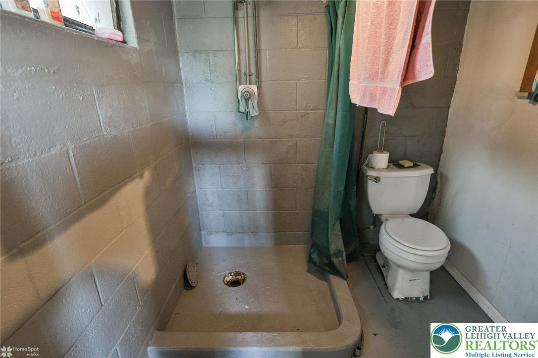 429 Monocacy Drive Bath, PA 18014 - Photo 40 of 61