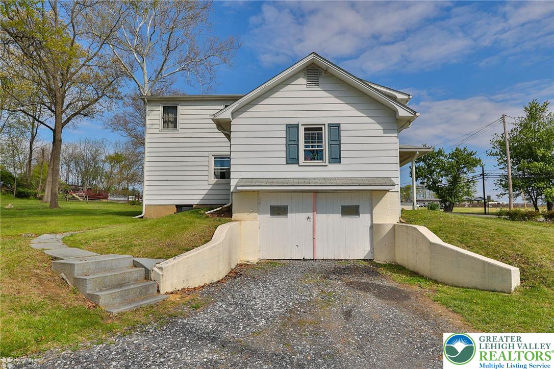 429 Monocacy Drive Bath, PA 18014 - Photo 41 of 61