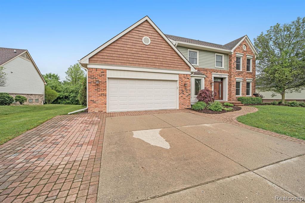 24386 Ridgeview Drive Farmington Hills, MI 48336 - Photo 3 of 42