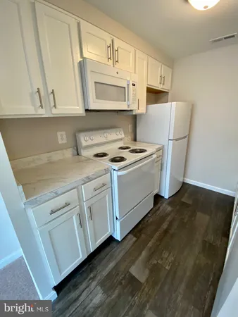 $235,000 | 544 Glen Court, Glen Burnie, MD 21061