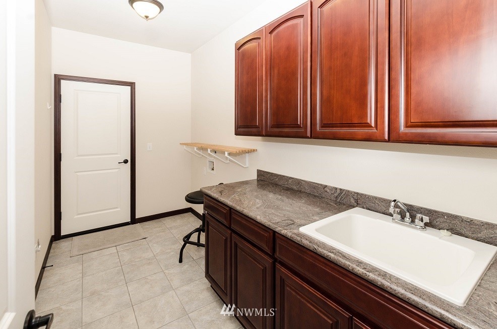 9209 Fox Ridge Lane Southeast Olympia, WA 98513 - Photo 12 of 24 Gallery Image 12
