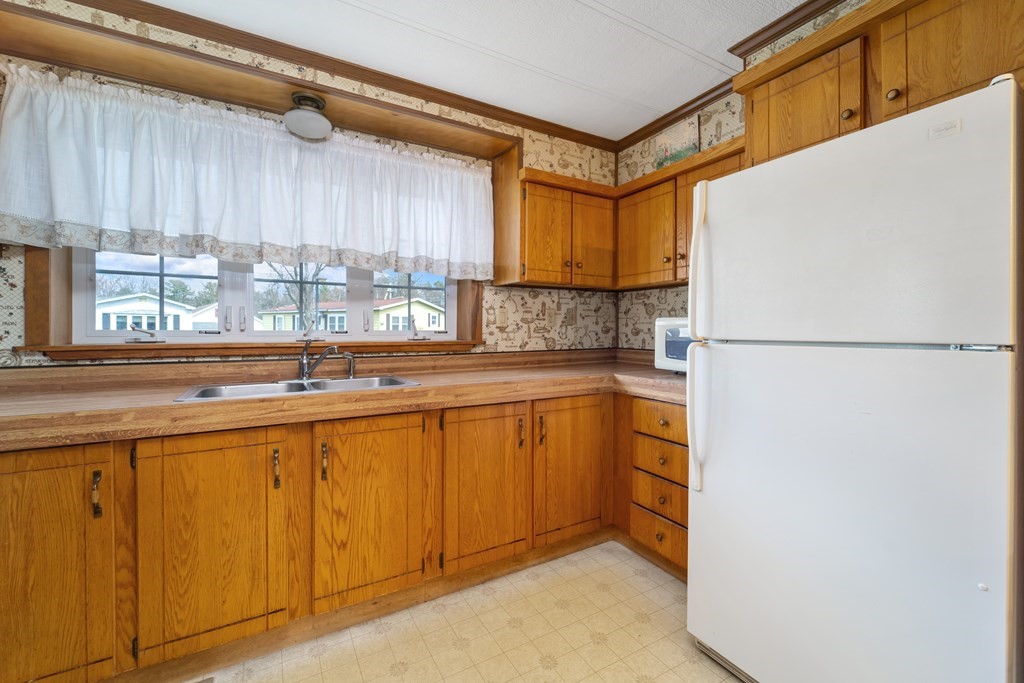 4 Valley Forge Road Taunton, MA 02780 - Photo 18 of 30