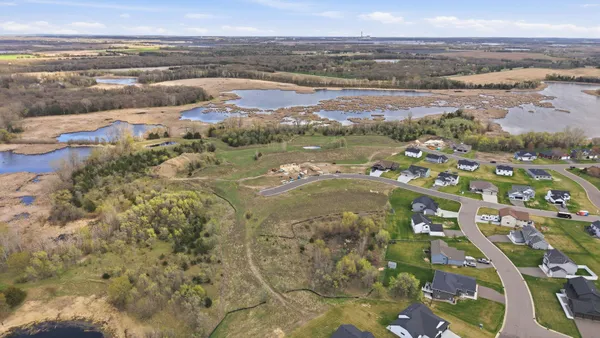 $879,900 | Xxxx Hunter Lake Drive, Clear Lake, MN 55319