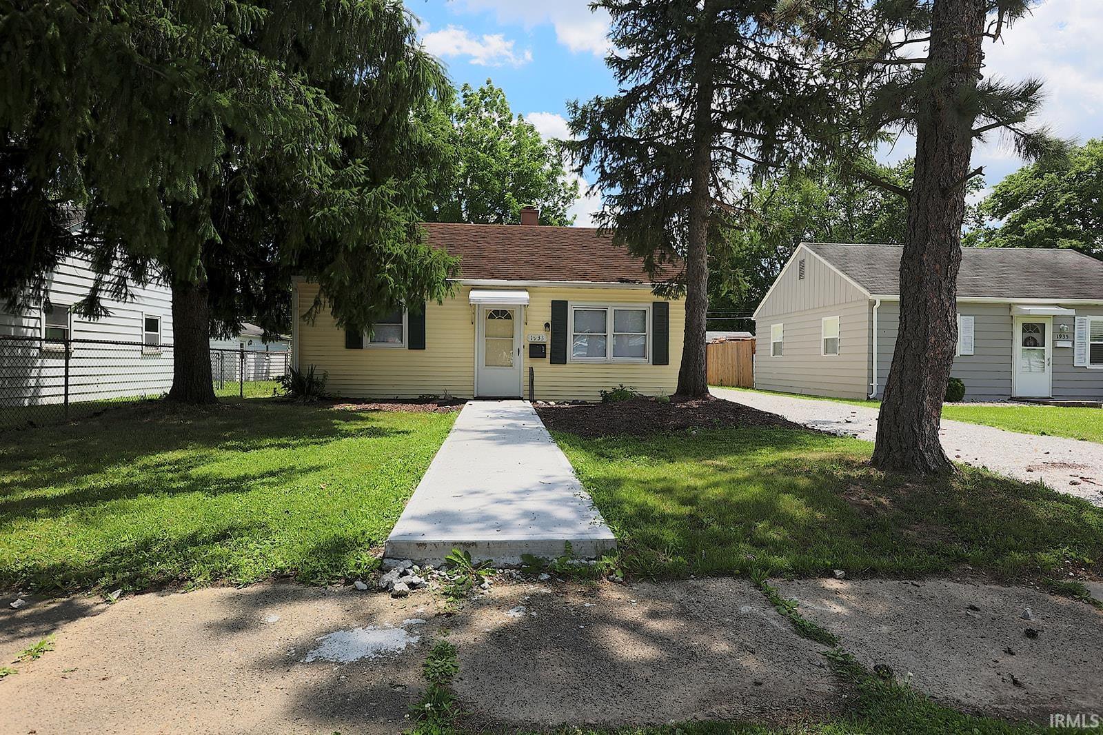 1933 West 4th Street Fort Wayne, IN 46808 - Photo 2 of 25