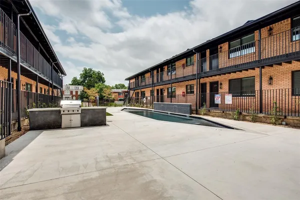 $7,500,000 | 5103-5111 Live Oak Street, Dallas, TX 75206