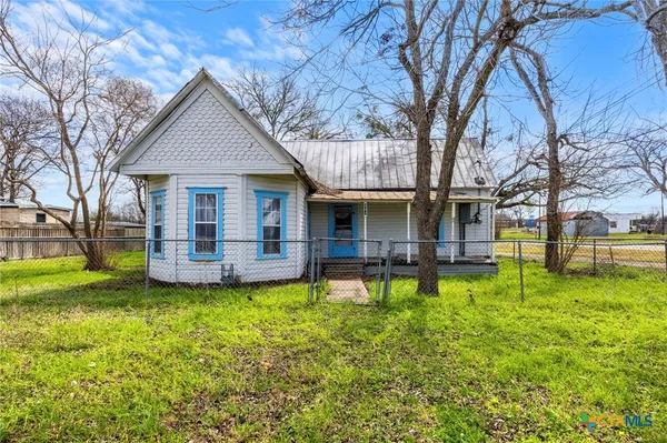 $89,000 | 201 North 10th Street, Buckholts, TX 76518
