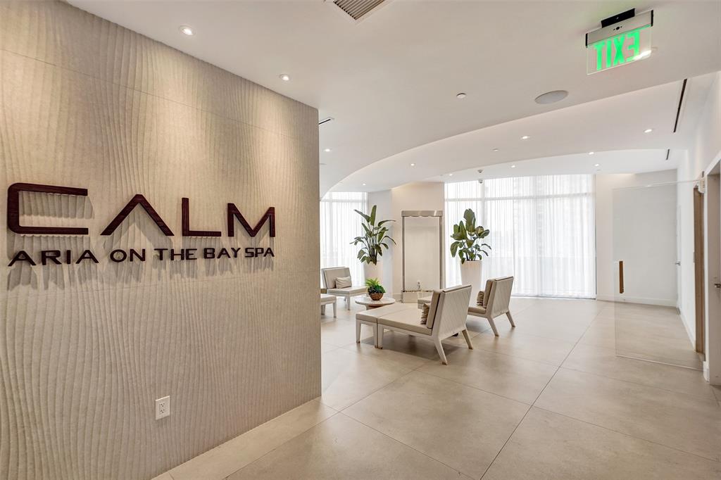 488 Northeast 18th Street, Unit 801 Miami, FL 33132 - Photo 27 of 46 a living room with furniture