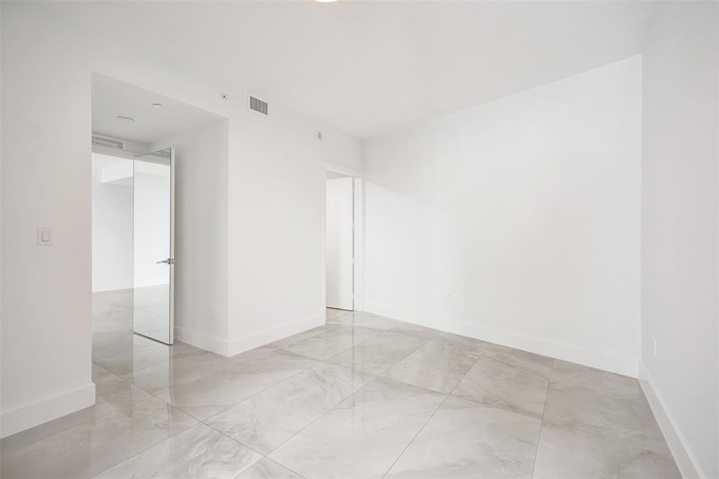 488 Northeast 18th Street, Unit 801 Miami, FL 33132 - Photo 10 of 46 a view of an empty room