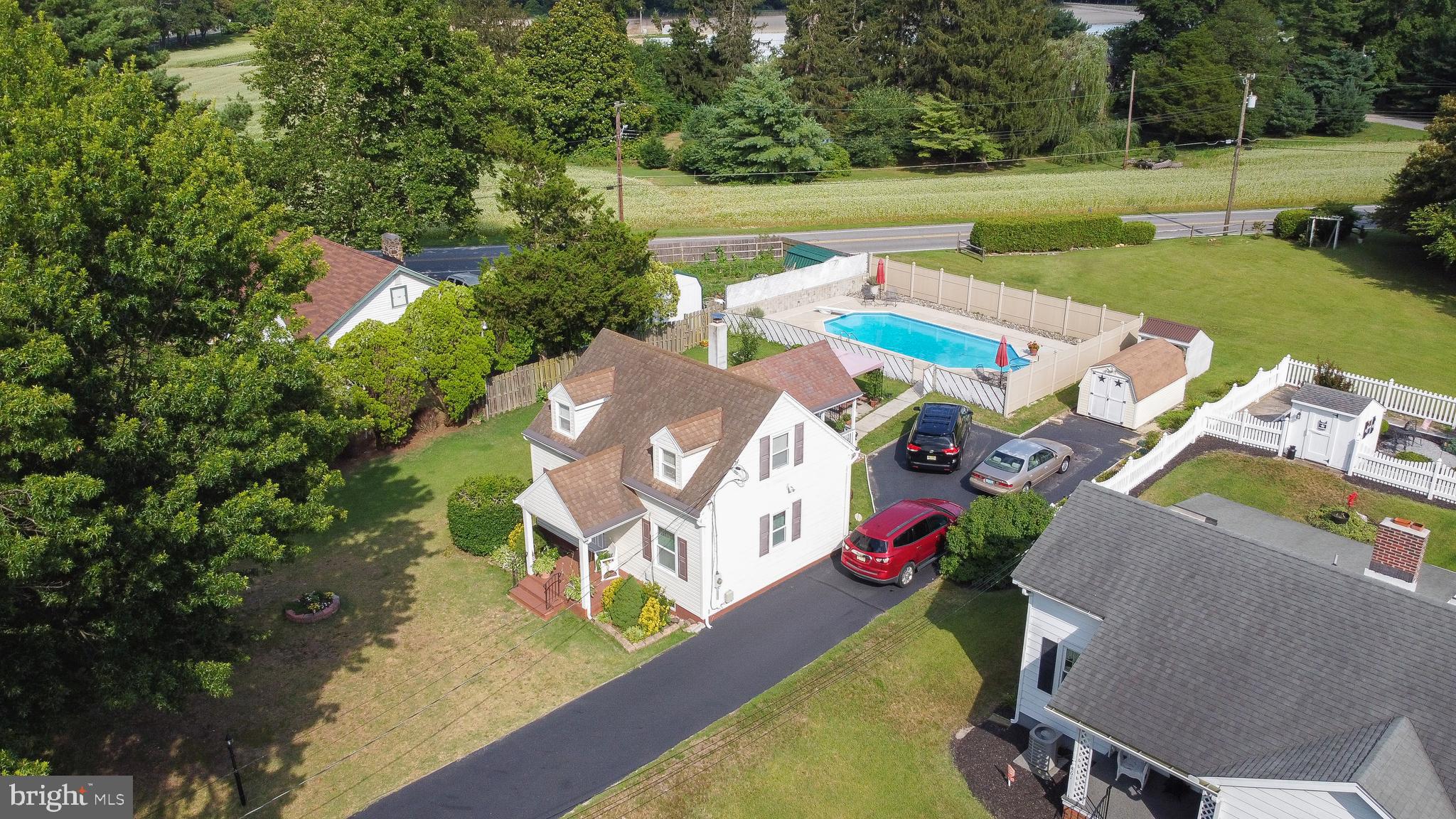 451 West Walnut Road Vineland, NJ 08360 - Photo 1 of 34 Huge Lot & Inground Pool!