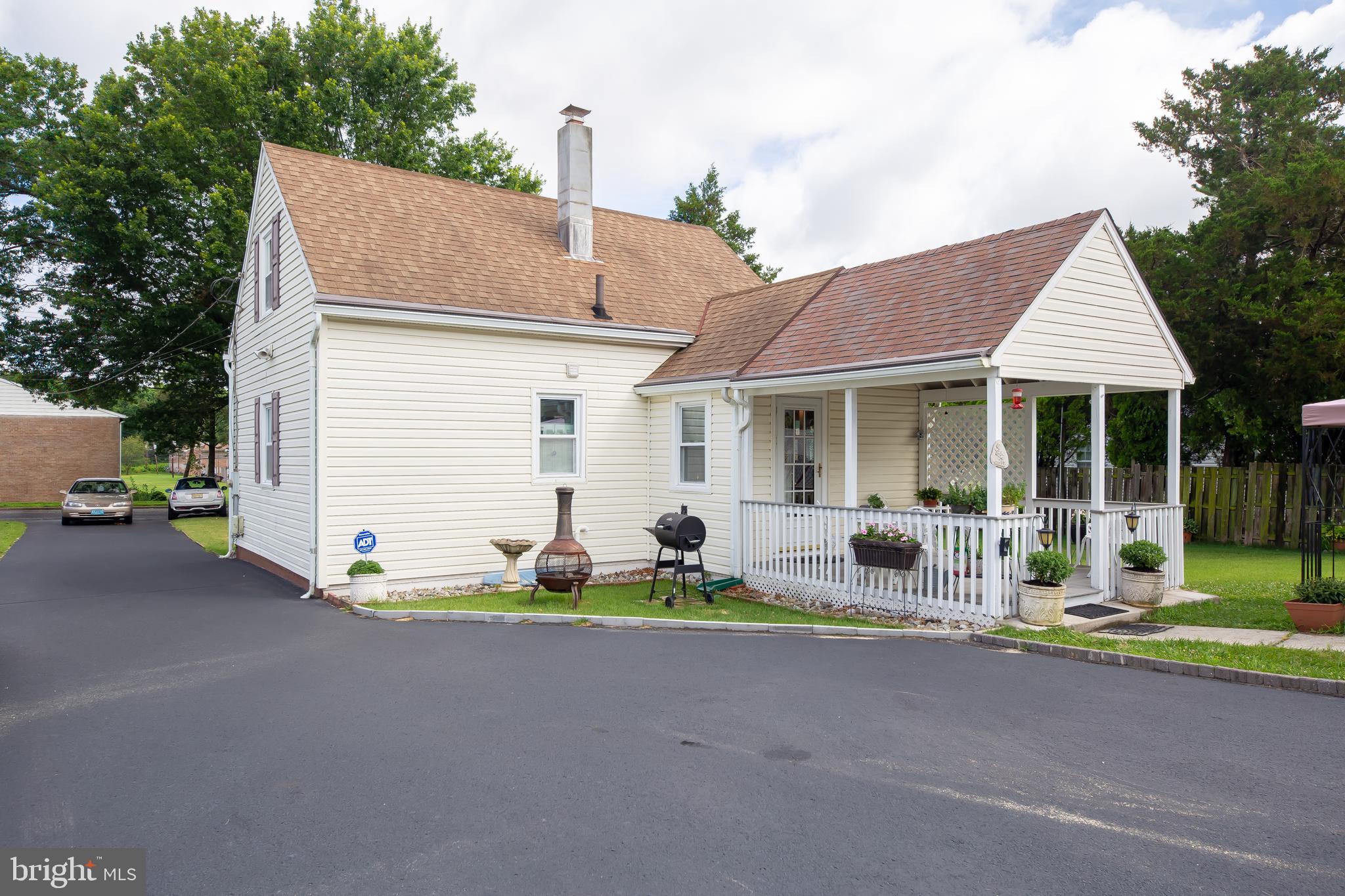 451 West Walnut Road Vineland, NJ 08360 - Photo 5 of 34 4+ Car Driveway Parking