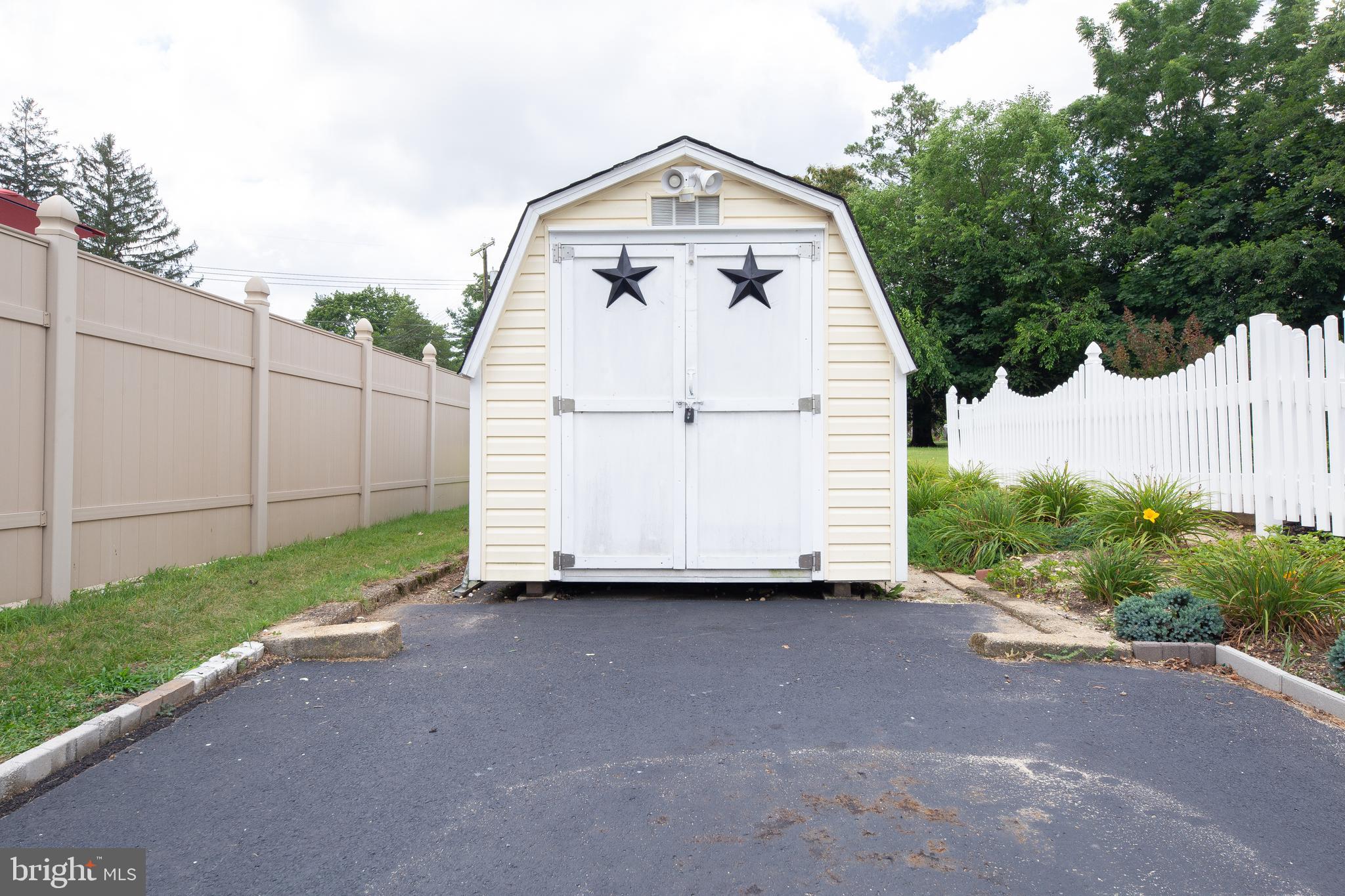 451 West Walnut Road Vineland, NJ 08360 - Photo 6 of 34 Shed