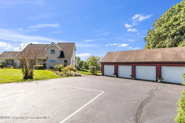 $899,500 | 408 Rattlesnake Hill Road, Meshoppen, PA 18630