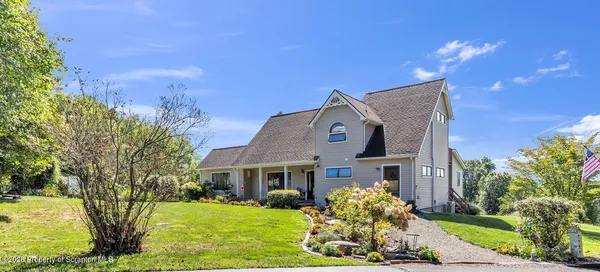 $899,500 | 408 Rattlesnake Hill Road, Meshoppen, PA 18630
