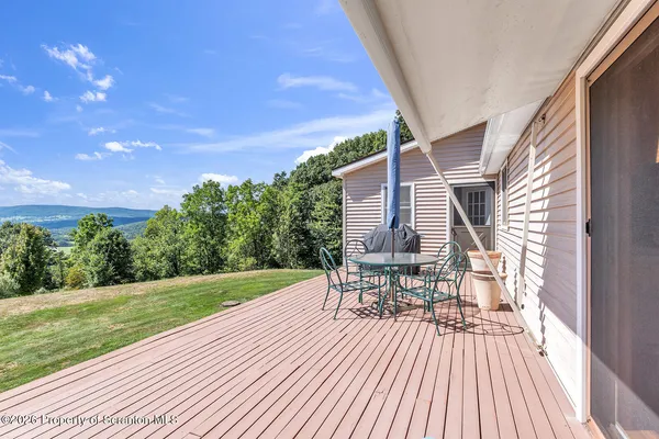 $899,500 | 408 Rattlesnake Hill Road, Meshoppen, PA 18630