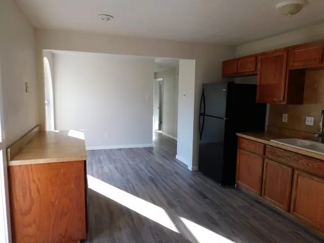 $1,250 | 1320 Green Street, Lockhart, TX 78644