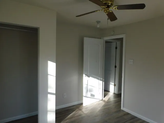 $1,250 | 1320 Green Street, Lockhart, TX 78644