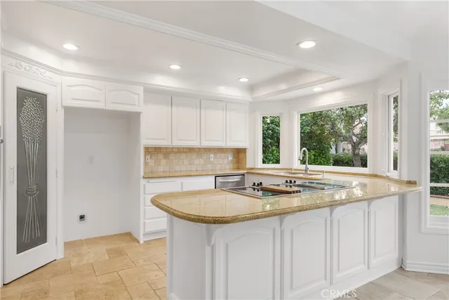 $2,380,000 | 19371 Woodlands Drive, Huntington Beach, CA 92648