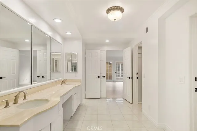 $2,380,000 | 19371 Woodlands Drive, Huntington Beach, CA 92648