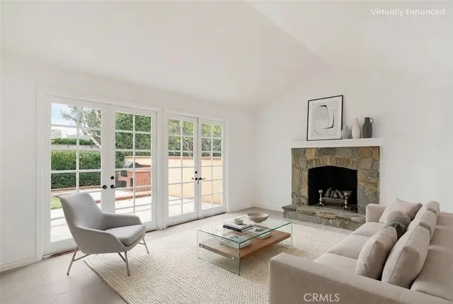 $2,380,000 | 19371 Woodlands Drive, Huntington Beach, CA 92648