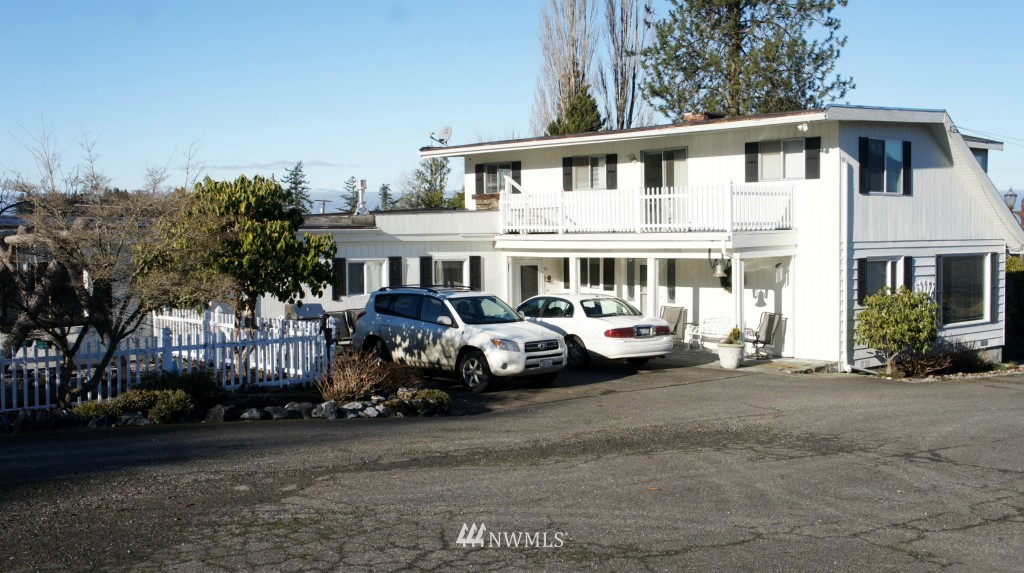 3467 East Smith Road Bellingham, WA 98226 - Photo 3 of 15 Gallery Image 3