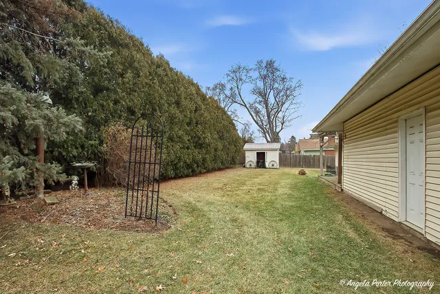 $260,000 | 4807 Paulsen Street, McHenry, IL 60051