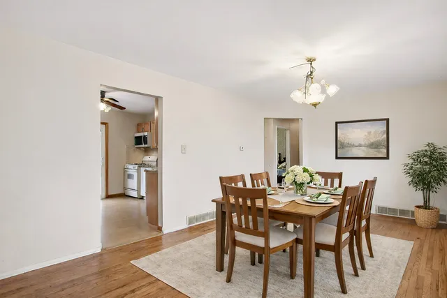 $260,000 | 4807 Paulsen Street, McHenry, IL 60051