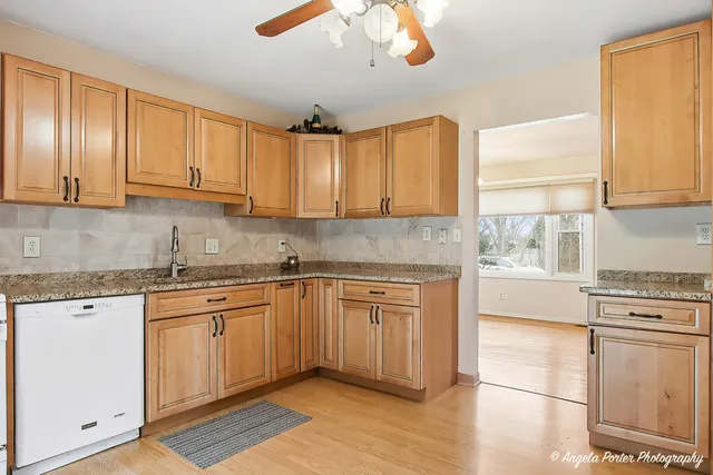 $260,000 | 4807 Paulsen Street, McHenry, IL 60051