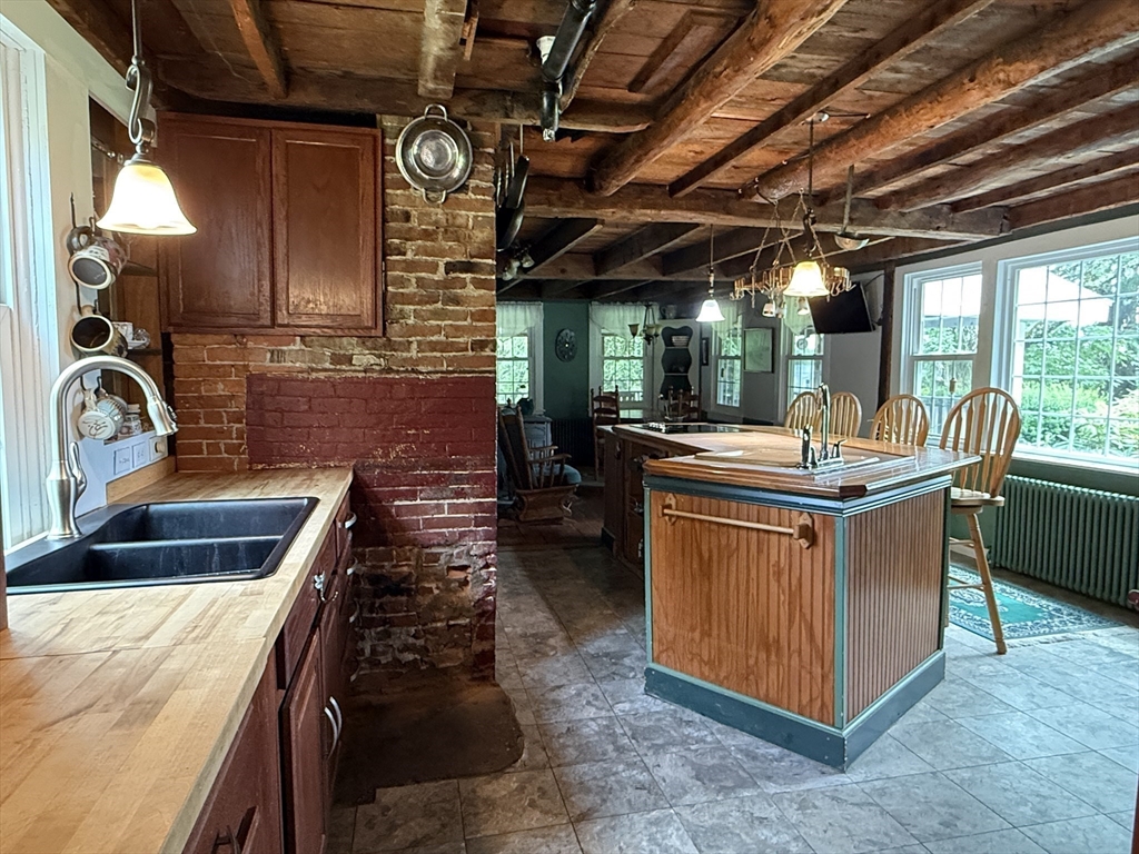 134 Barker Hill Road Townsend, MA 01469 - Photo 16 of 37