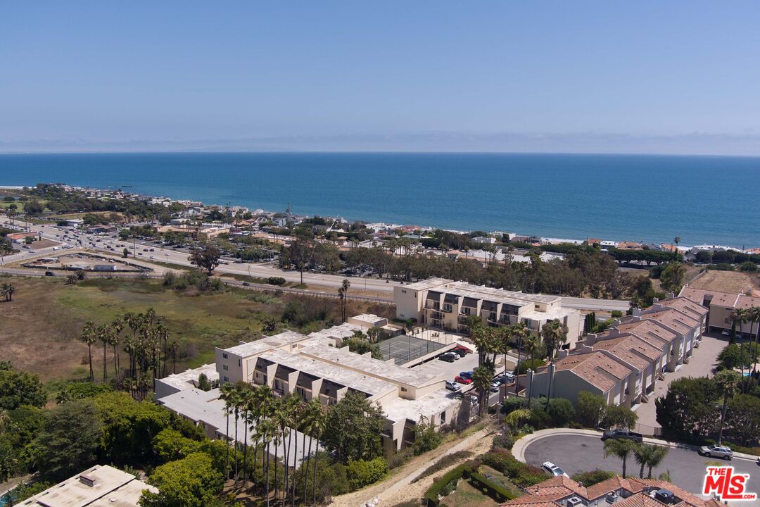 23901 Civic Center Way, Unit B137 Malibu, CA 90265 - Photo 18 of 27 a view of a lake in middle of a city
