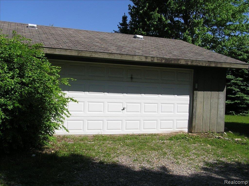 5686 Sutton Road Dryden, MI 48428 - Photo 6 of 19 antler trail 011