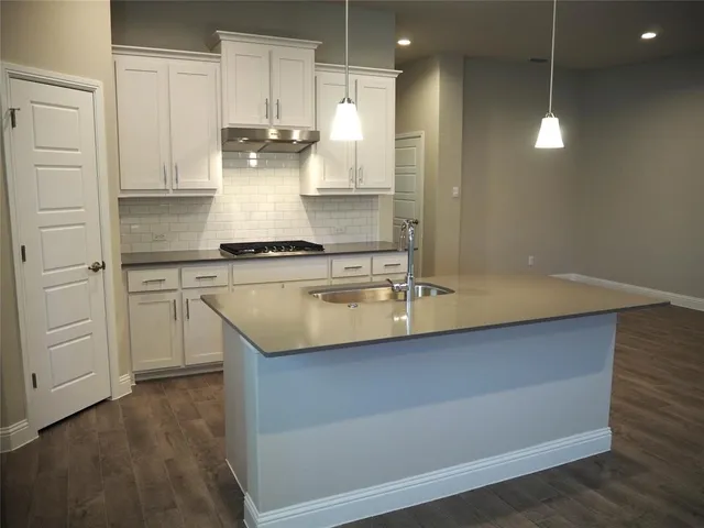 $2,700 | 2505 Starling Street, Denton, TX 76205