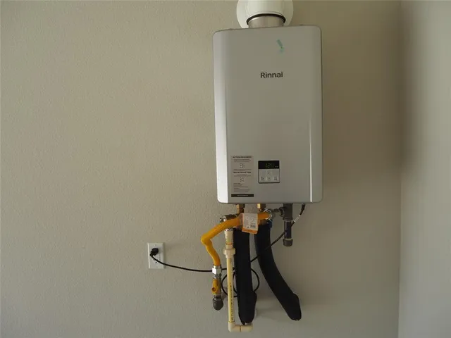 $2,700 | 2505 Starling Street, Denton, TX 76205